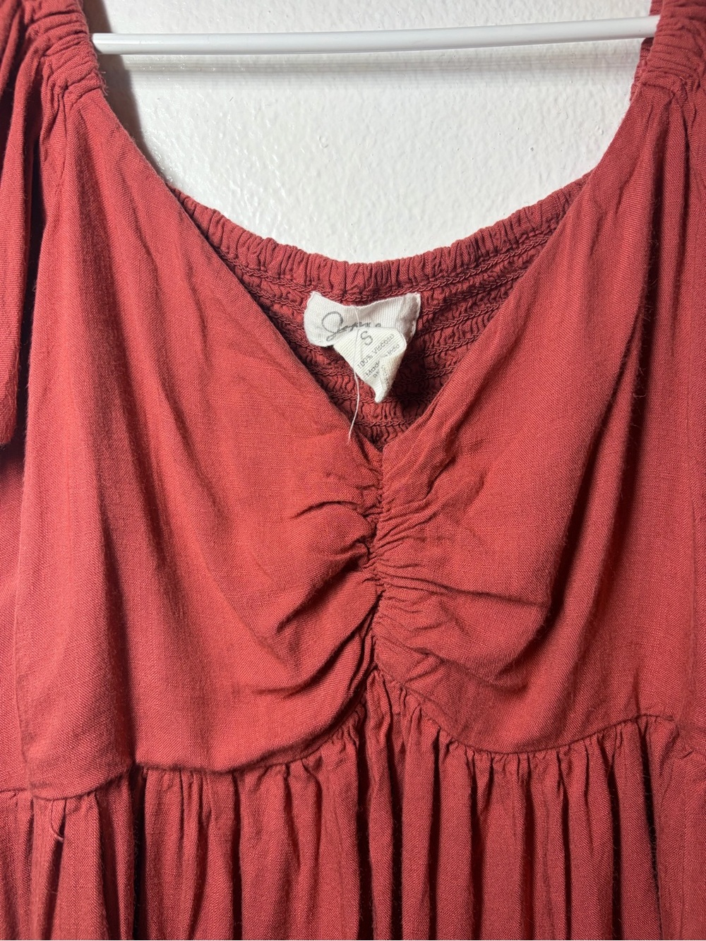 Women's Rust Red Short Sleeve Peplum Top - Picture 3 of 5